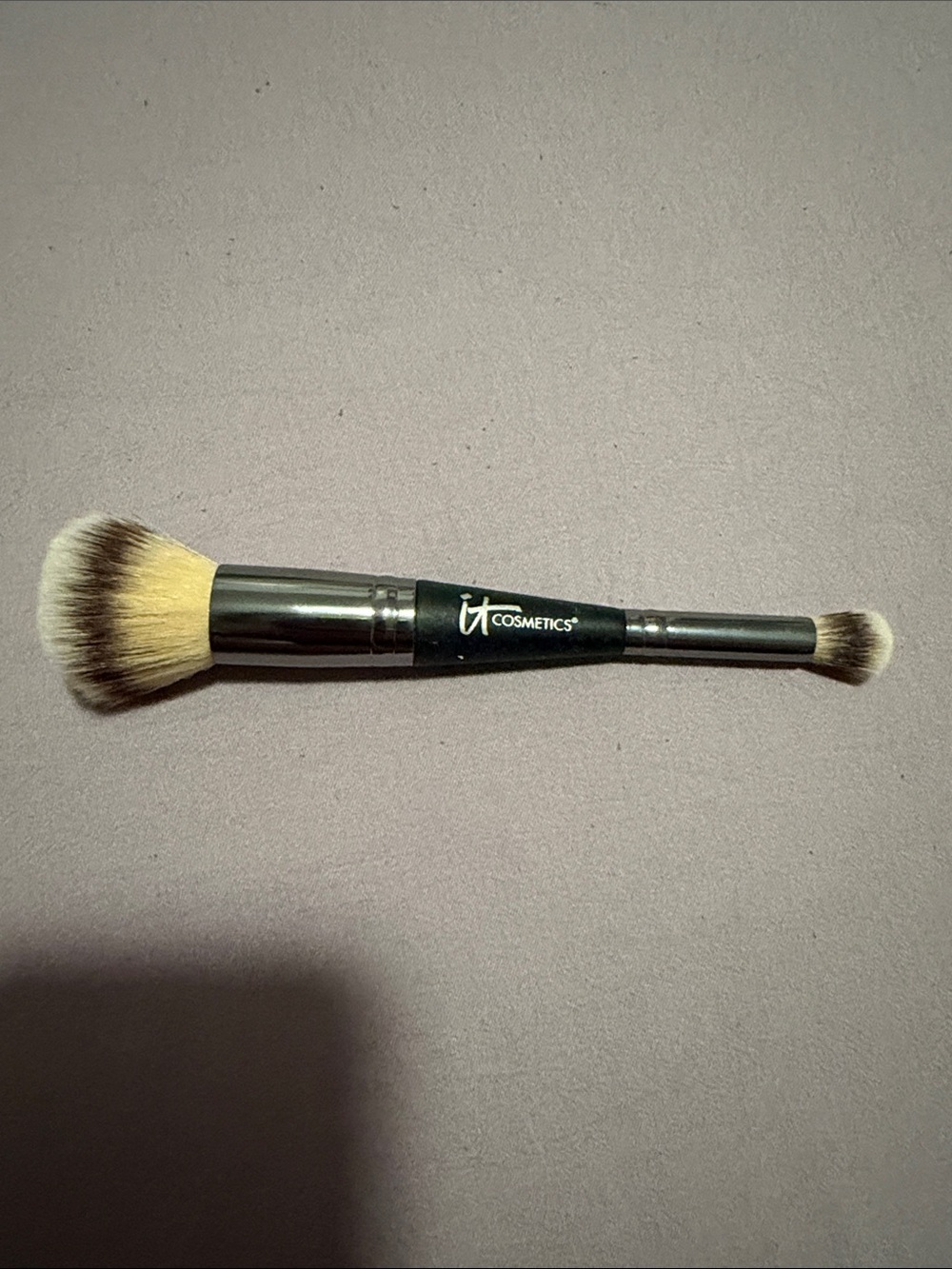 IT Cosmetics- HEAVENLY LUXE™ COMPLEXION PERFECTION BRUSH #7